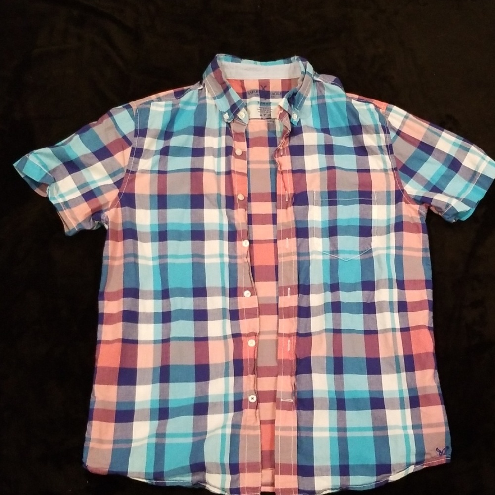 American Eagle Outfitters short sleeve shirt